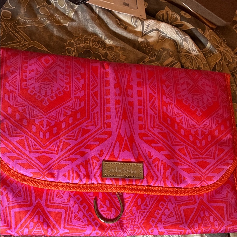 Stella & Dot Vibrant Red Cosmetic Bag